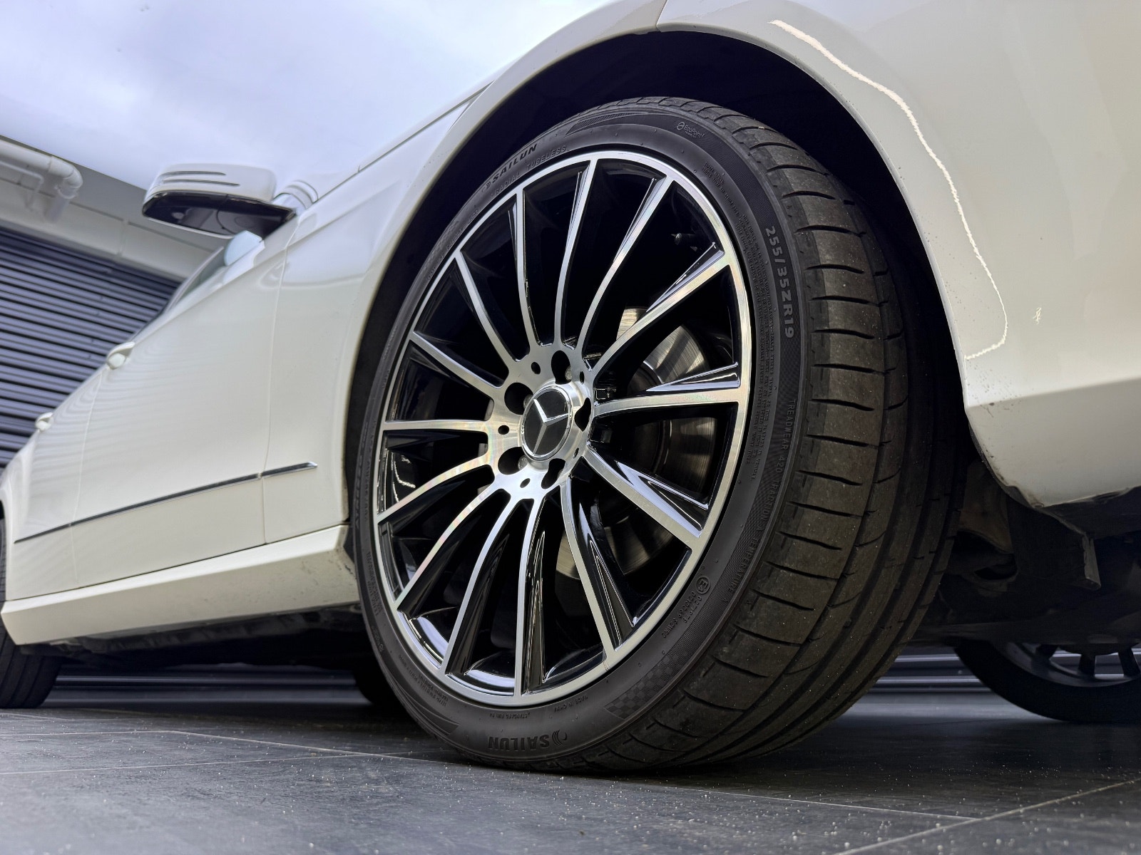 Hovedbilde av Mercedes-Benz E220