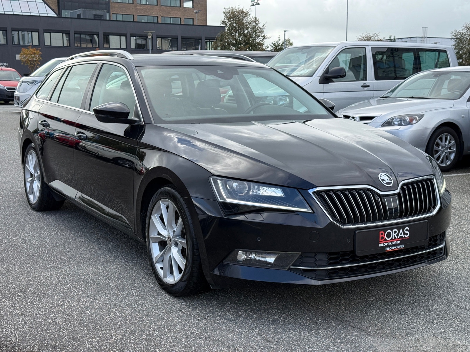 Hovedbilde av Skoda Superb