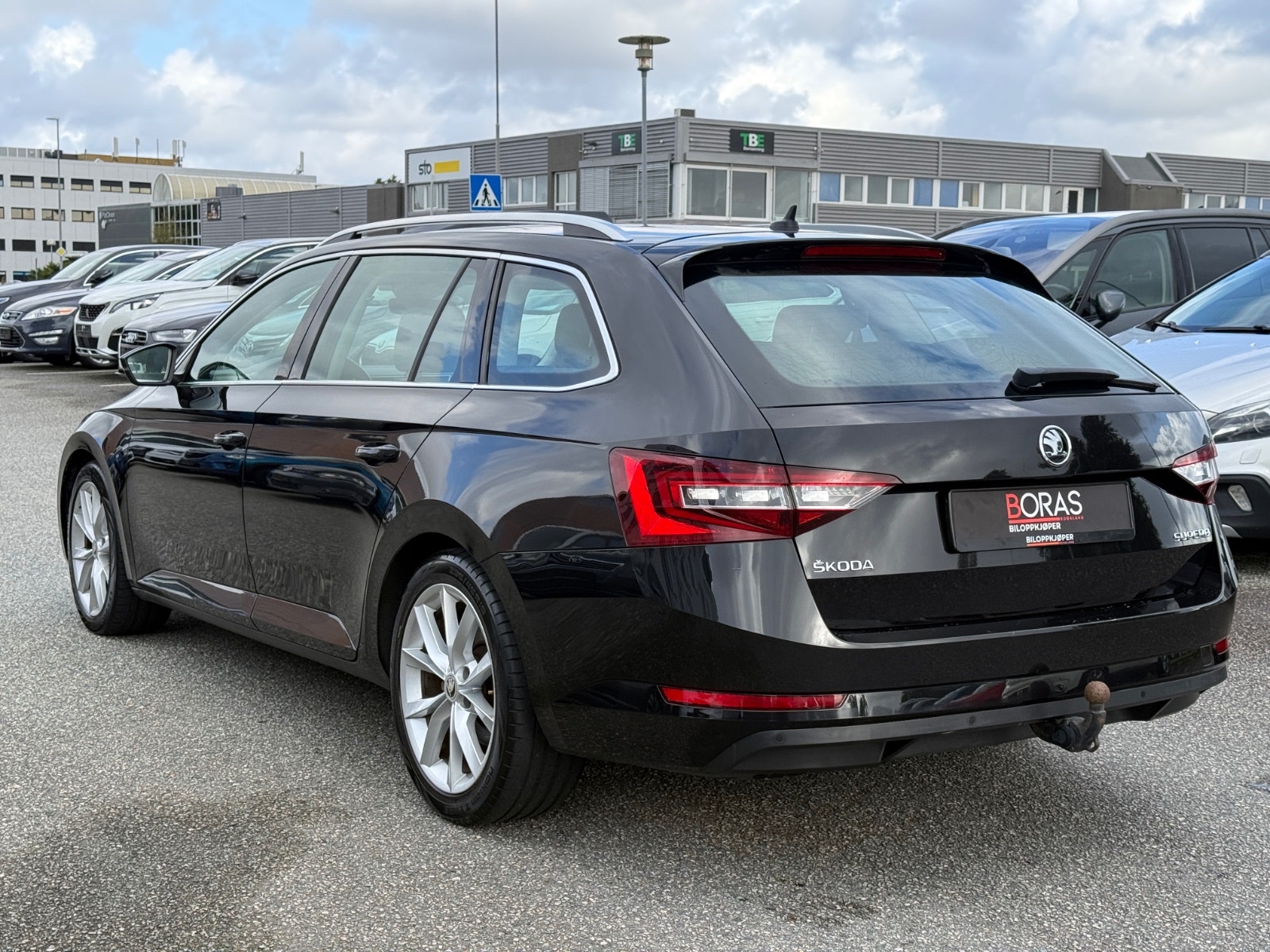 Hovedbilde av Skoda Superb