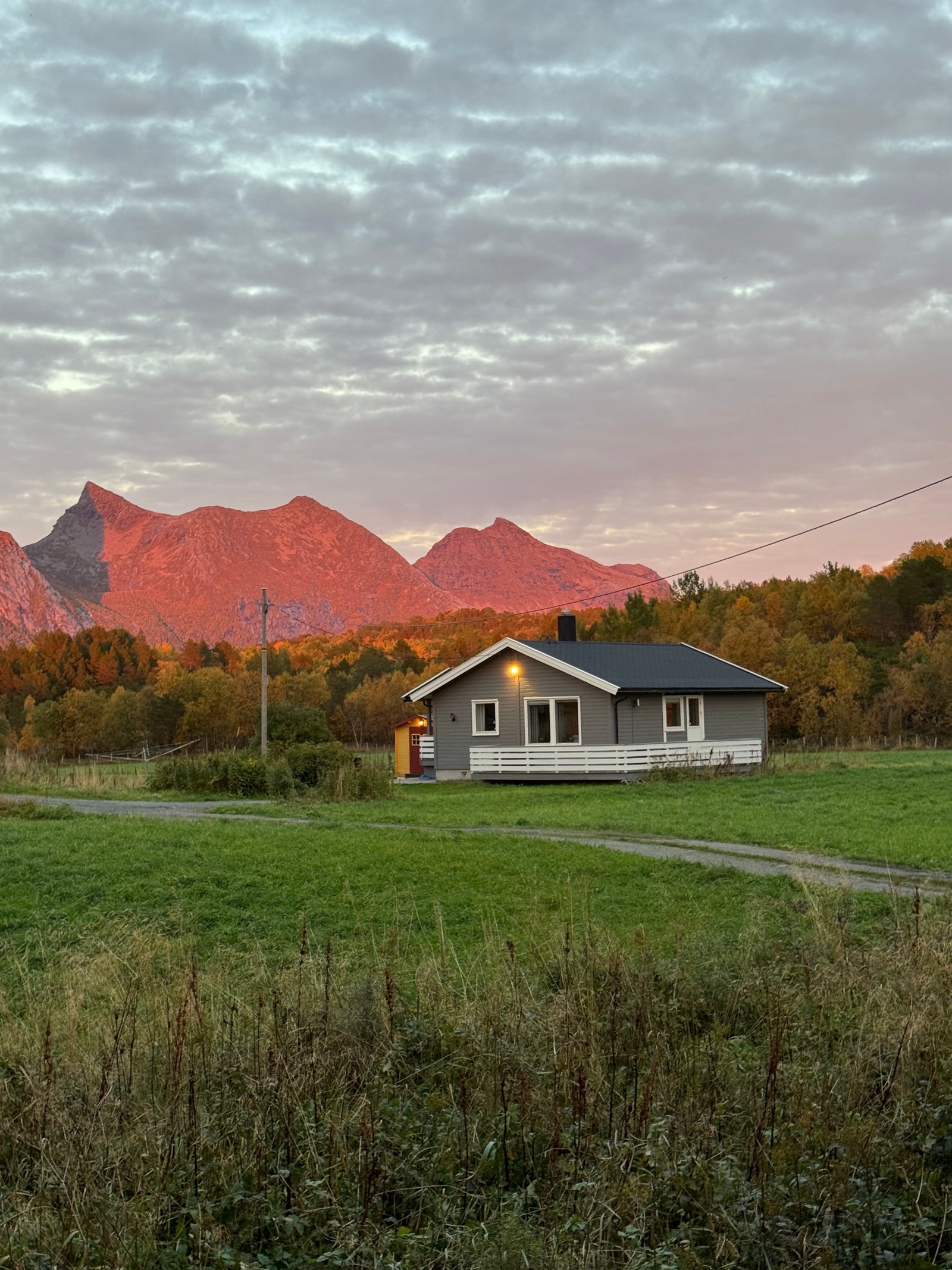Privat Alsos - Kjerringøyveien 1376 Kjerringøyveien 1376, Kjerringøy 87 m² 2 350 000 kr Totalpris: 2 409 295 kr ∙ Selveier ∙ Enebolig ∙ 3 soverom Legg