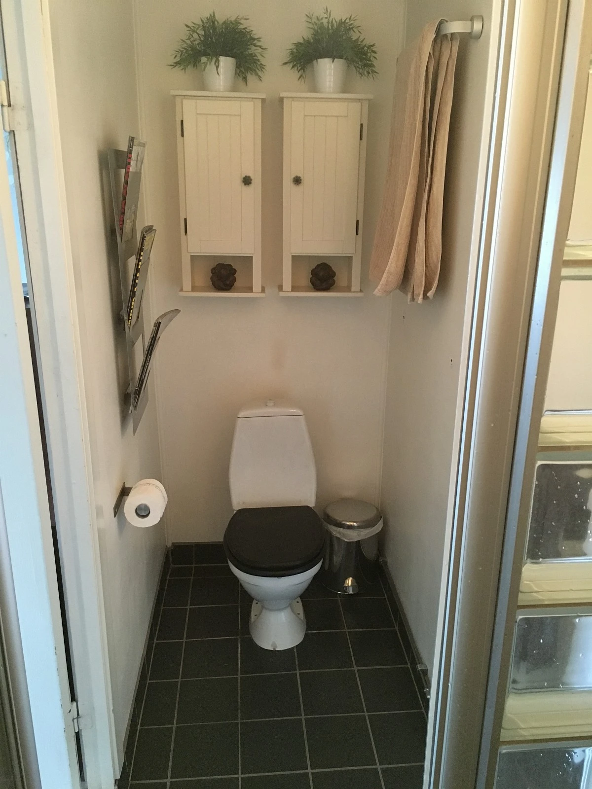 Toalett. Galleribilde