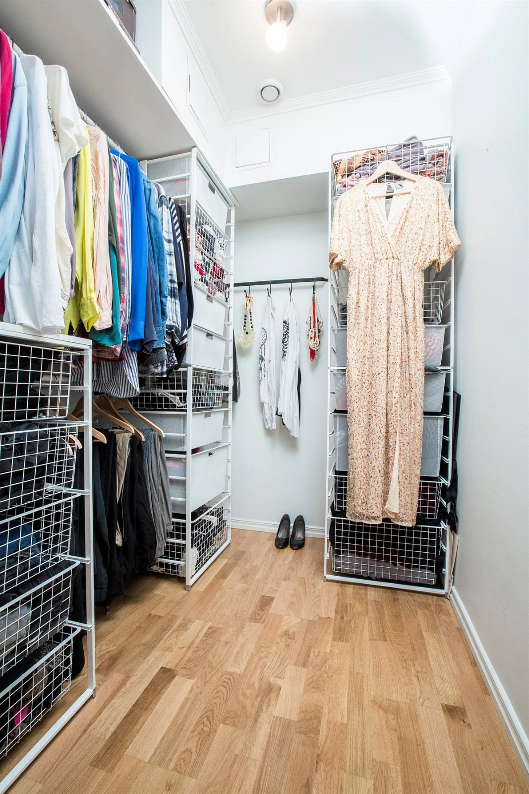 Walk-in closet Galleribilde