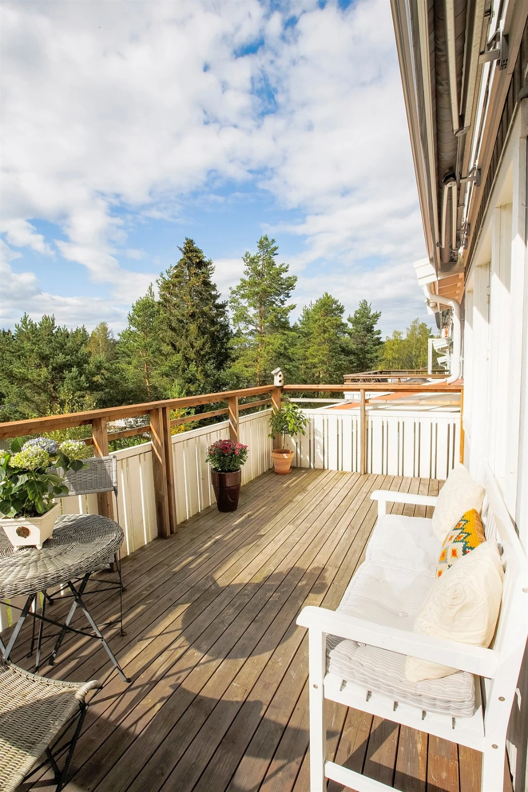 Solrik balkong har utgang fra stue Galleribilde