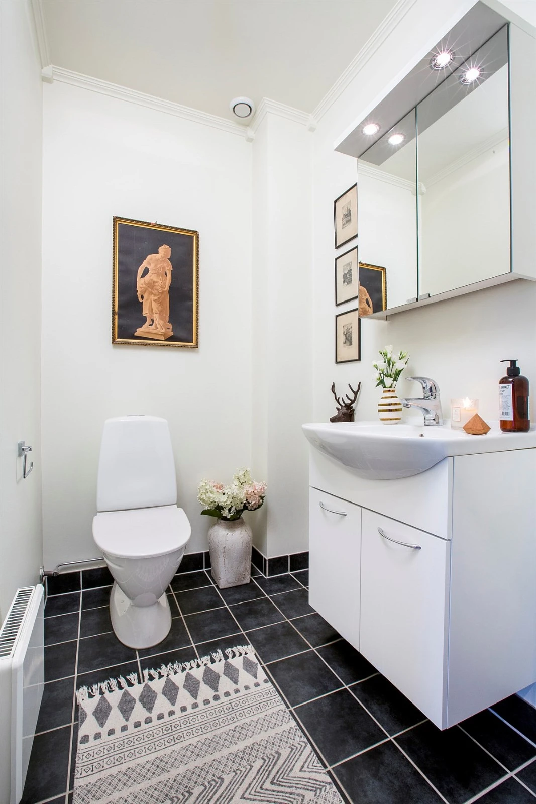 Wc-rom ved entré/gang Galleribilde