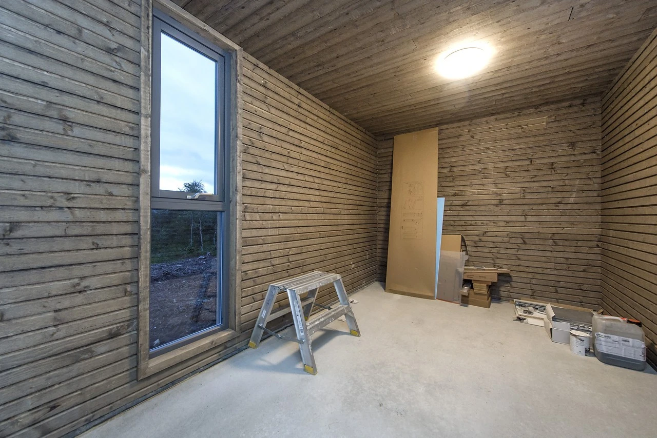 Stor utvendig bod med hems Galleribilde