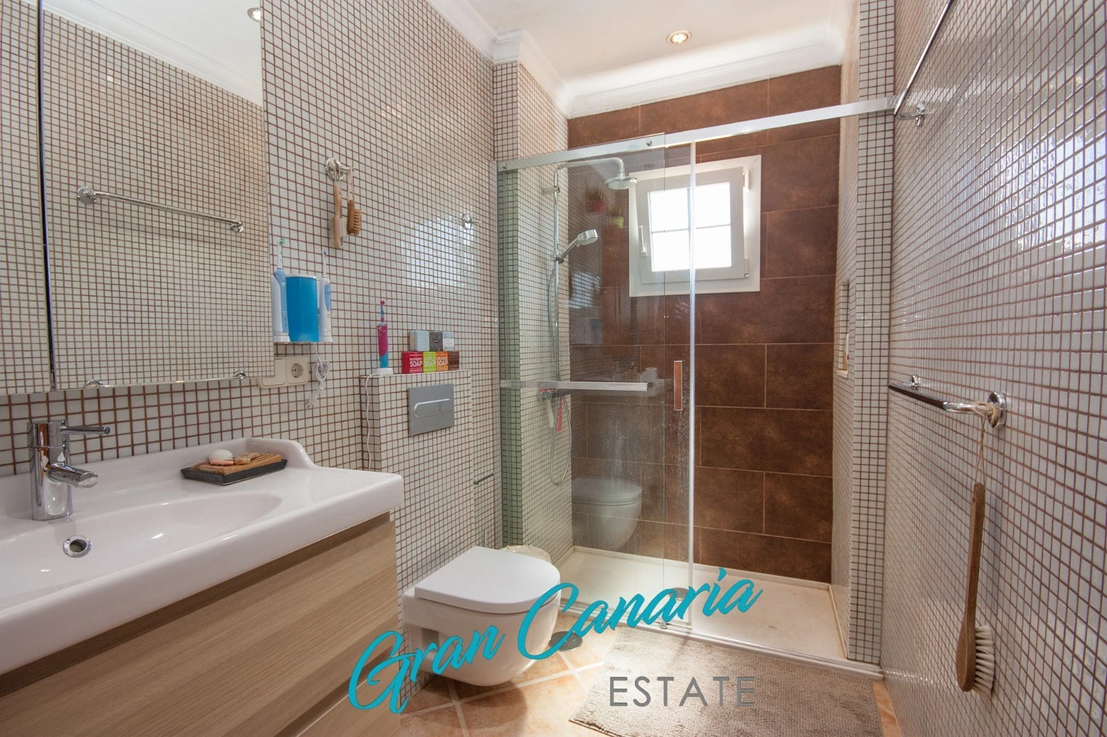 Bad i 2. etg. Renovert i 2016. Galleribilde