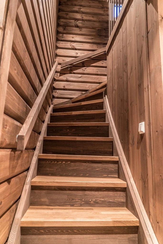 Solid og stilfull trapp i heltre Galleribilde