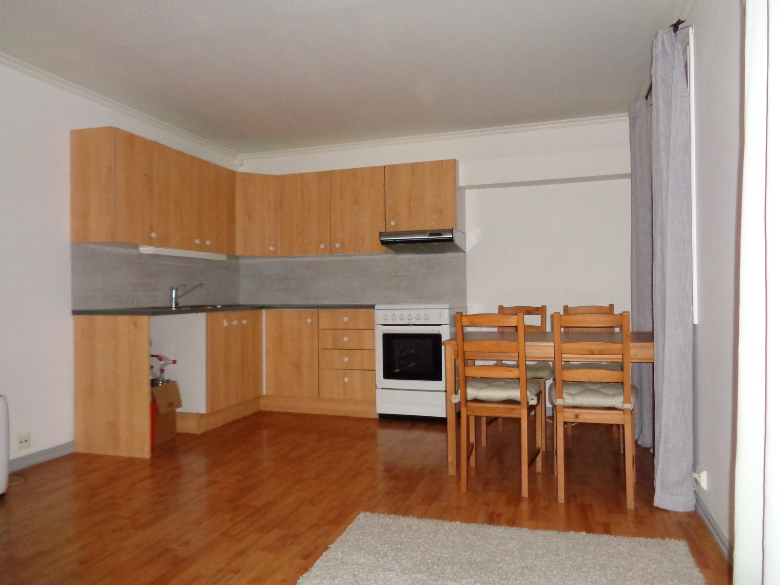 Kombinert kjøkken og stue Galleribilde