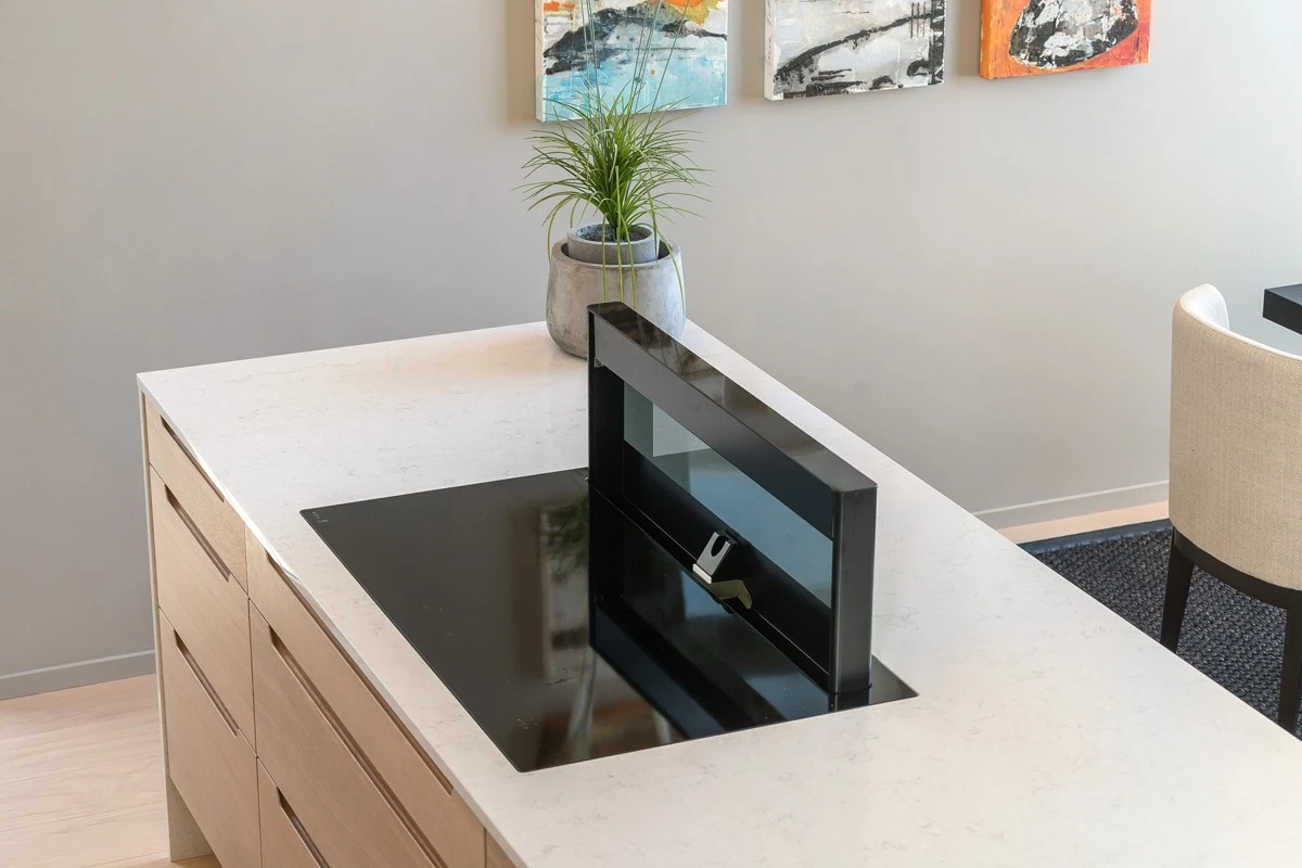 Kjøkkenvifte med nedsenkbar funksjon Galleribilde