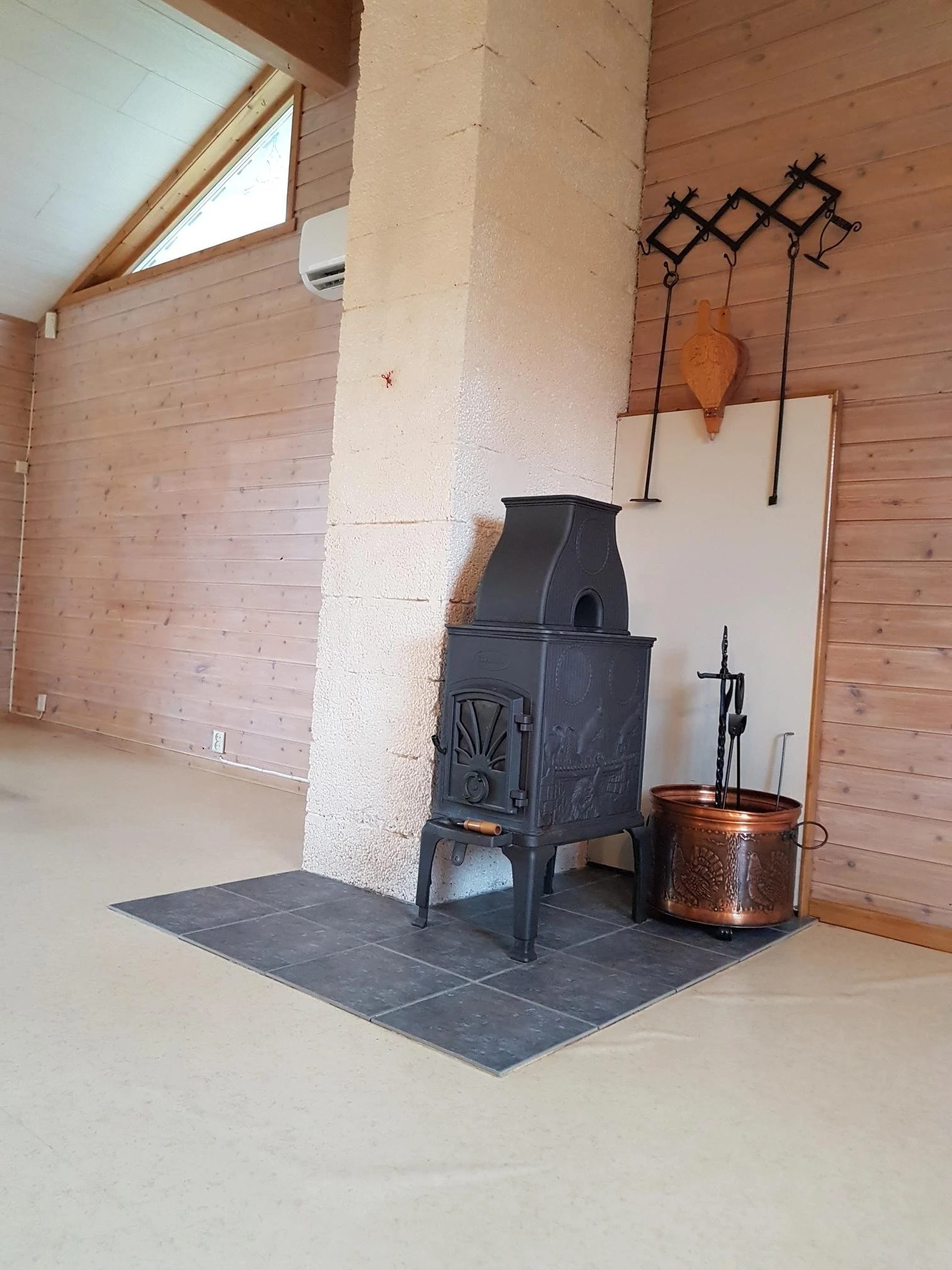 Vedovn i stue - overetasje Galleribilde