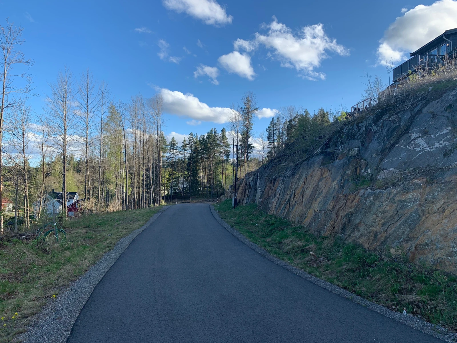 Djuptjennhaugen IV (vei: Djuptjennhaugen) Galleribilde