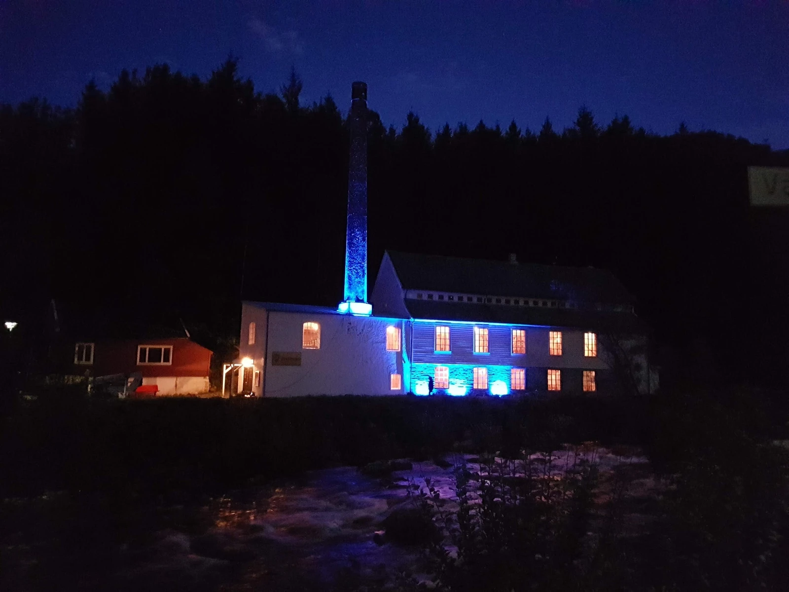 Spinneriet på Hjelmeland, her skjer det jamleg ulike kulturarrangement for alle aldrar. Foto: Jofrid Hia Galleribilde