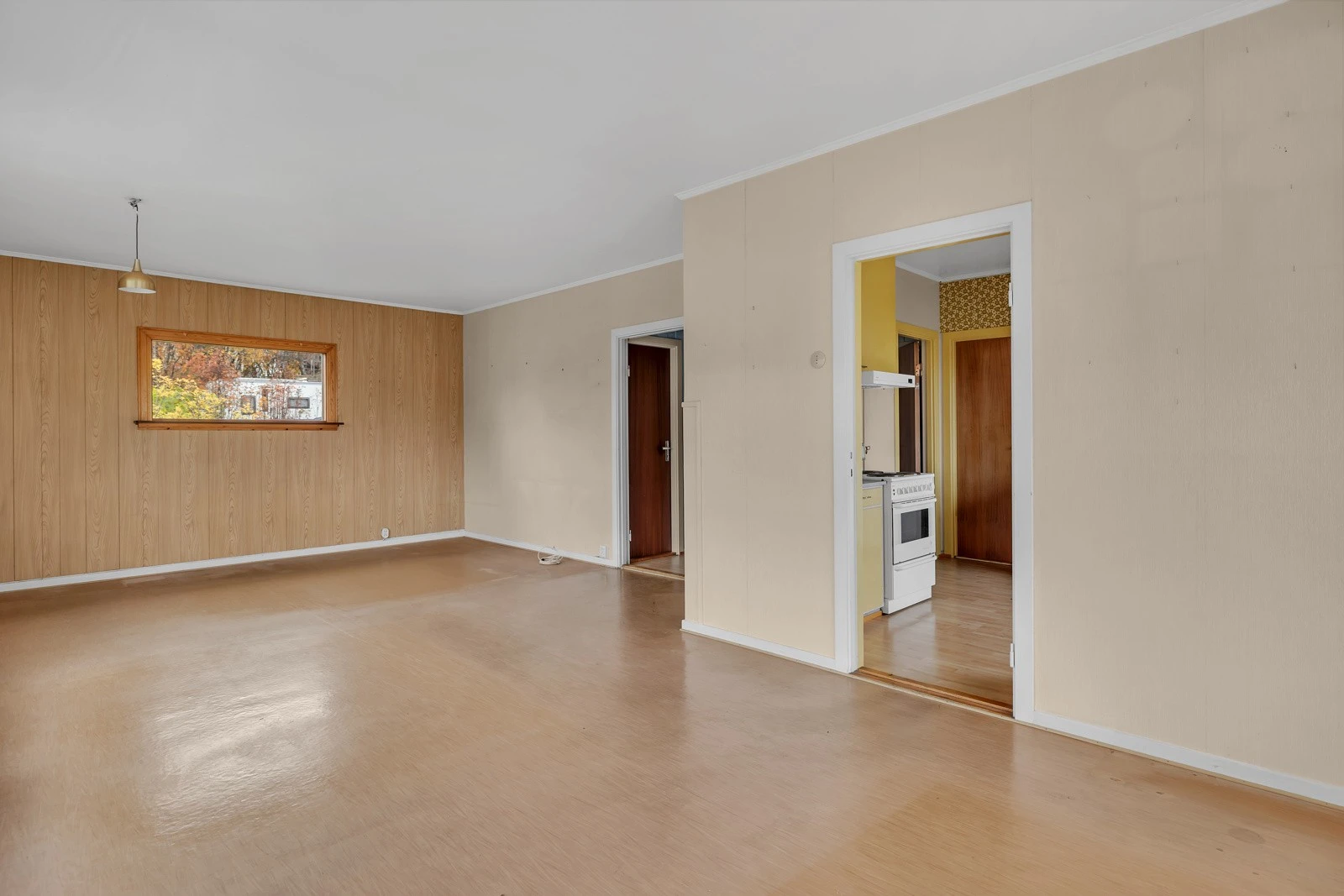 Kjøkknet er adskilt fra stua Galleribilde