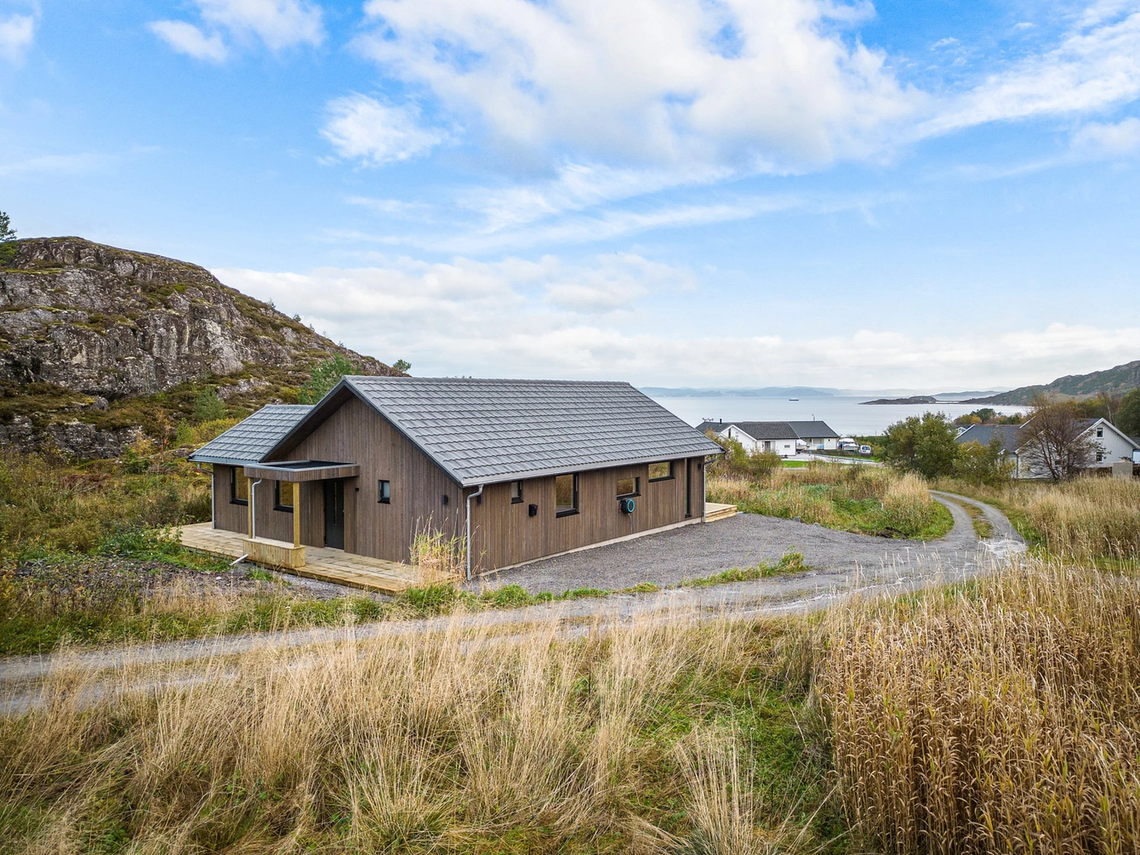 Nyoppført fritidsboligen i idylliske Sommerhvile hyttefelt på Agdenes. Galleribilde