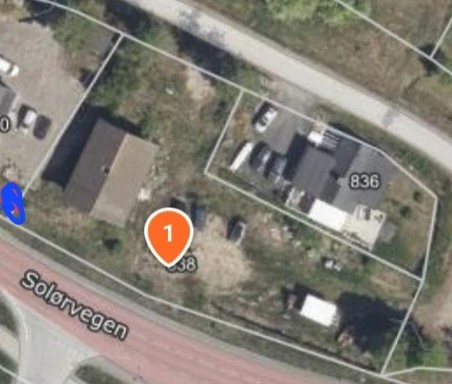 Offentlig vann/kloakk merket med farge. Galleribilde