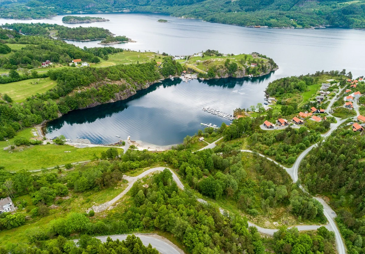 Tomtene har ferdig infrastruktur med veg helt frem til tomtene Galleribilde