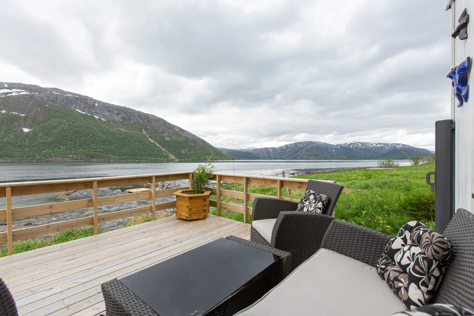 Det er nok lett å finne roen her med den flotte utsikten Galleribilde