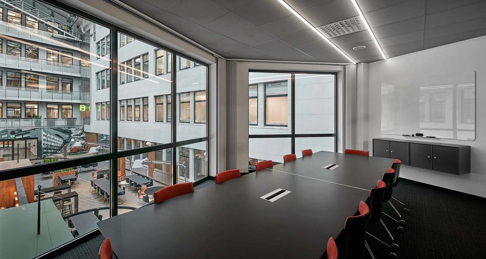 Flere møterom tilgjengelig for leietakerne på bygget. Galleribilde