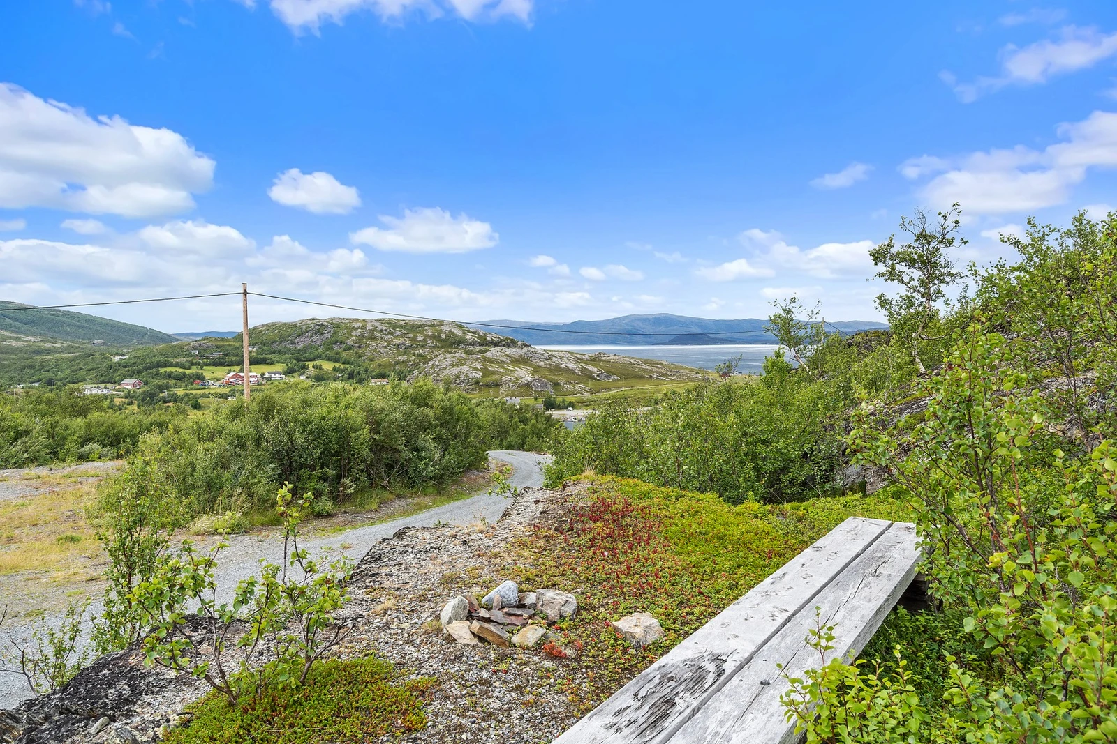 Kjærlighetsbenken kan nytes! Galleribilde