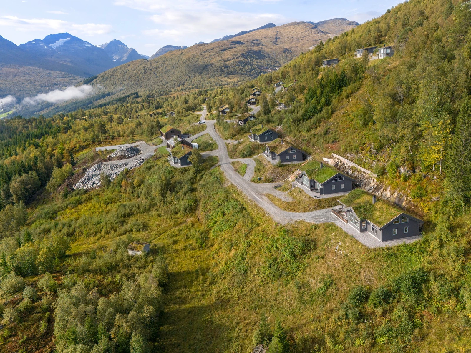 Hytta har en veldig fin beliggenhet i enden av Skarvegen. Galleribilde