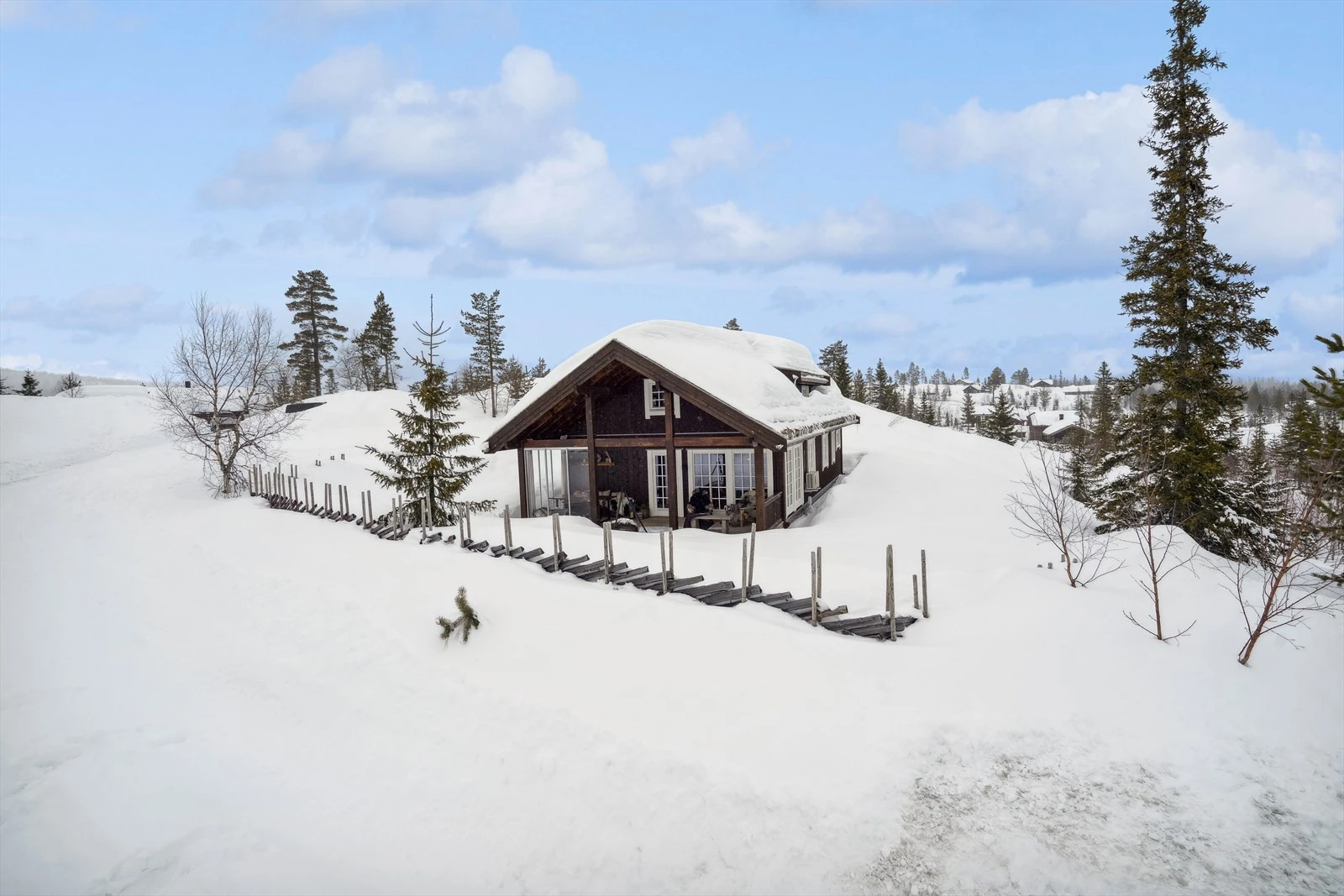 Meget romslig hyttetomt der påskeleker kan skje på egen tomt Galleribilde