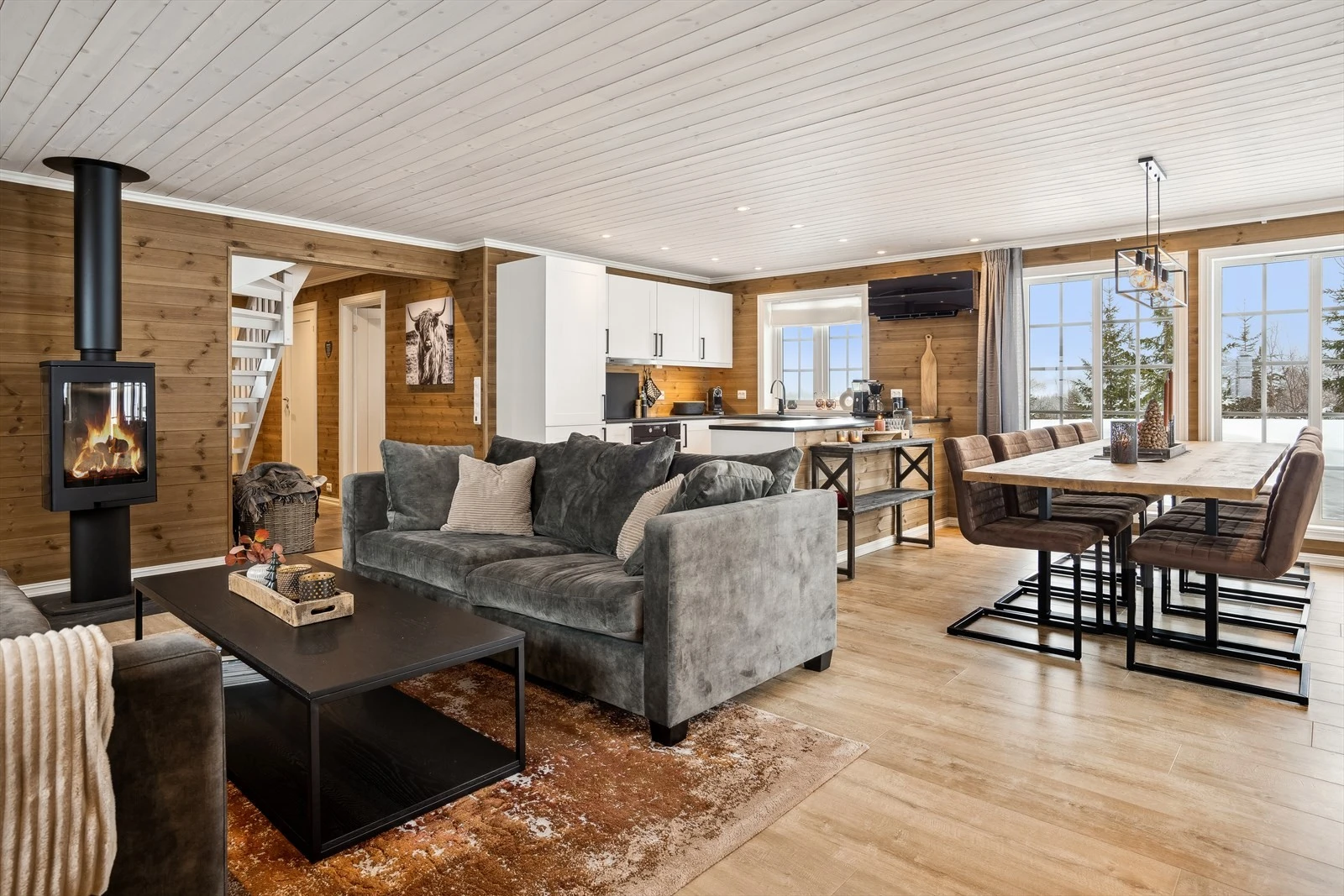 Med vedovn er de aller kaldeste dagene reddet Galleribilde