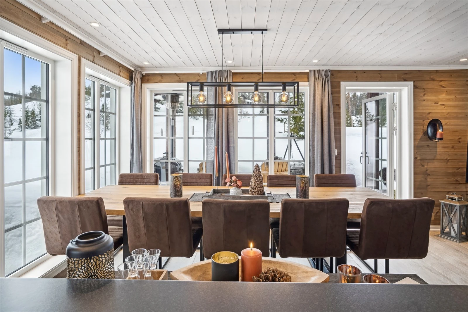 Godt med store vinduer for å få med deg alt som skjer omkring deg Galleribilde