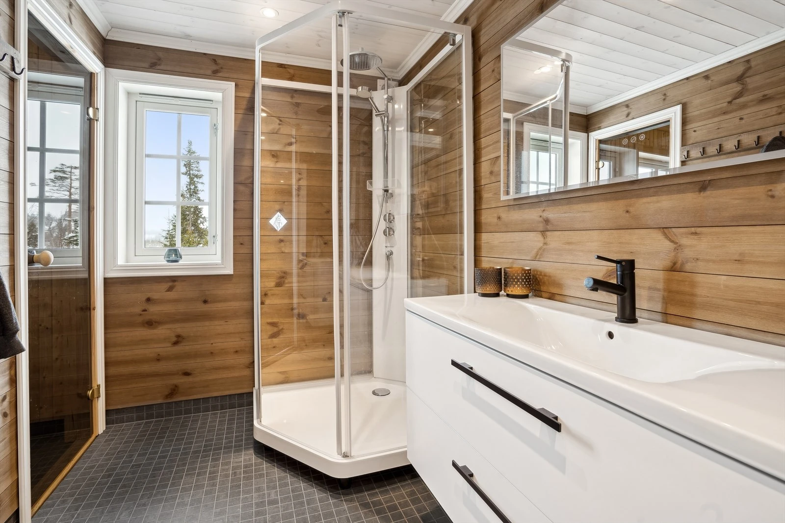 Bad med badstue Galleribilde