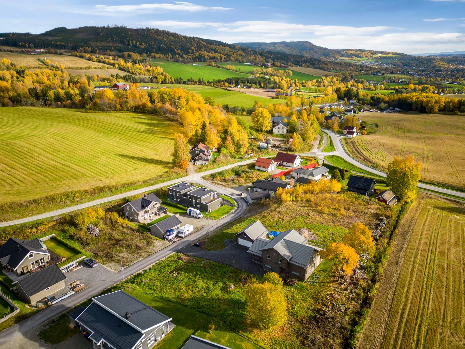 Nydelig høstdrakt på nærområdet Galleribilde