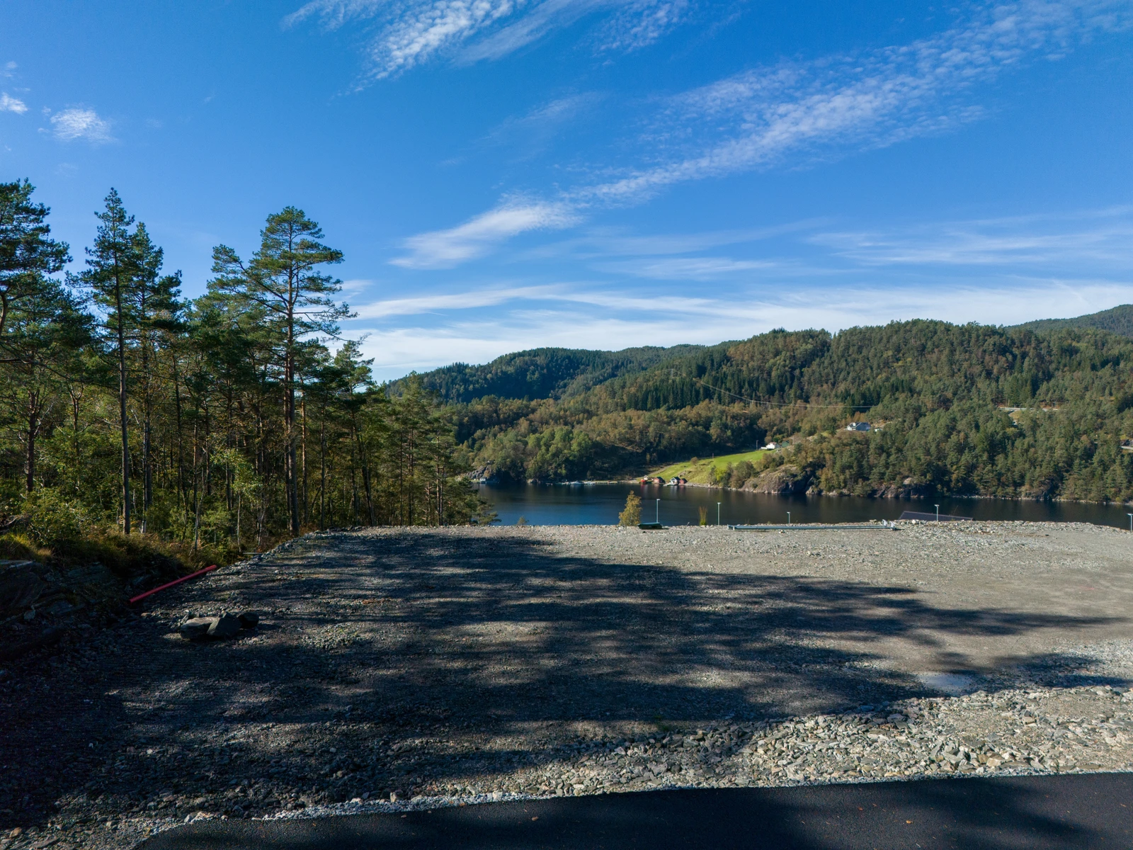 Tomt 12
Tomte Areal: 1036m²
Pris: 1.125.000.- +
Omkostning: 75 000,- Galleribilde