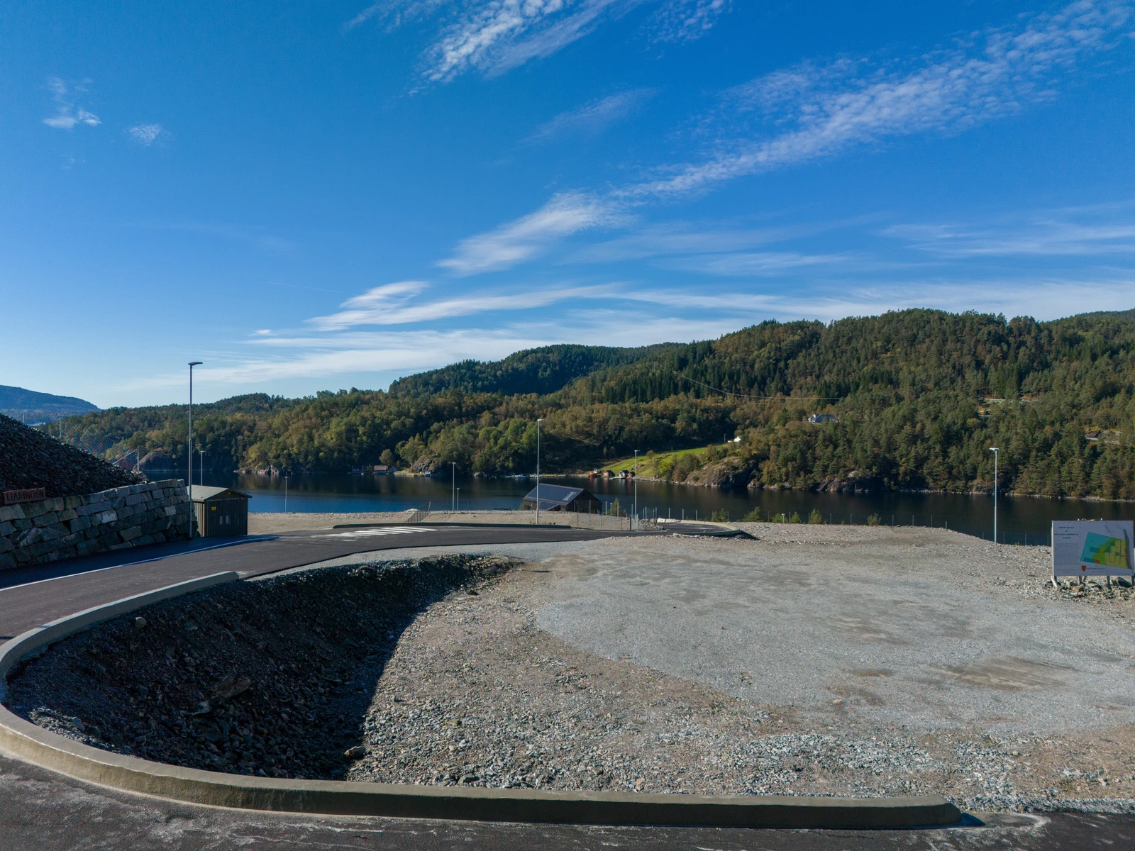 Tomt 8 - Tomte Areal: 494m²
Samlet pris på tomt 7 & tomt 8 - 1.125.000,-
+ omkostninger 75 000,- Galleribilde