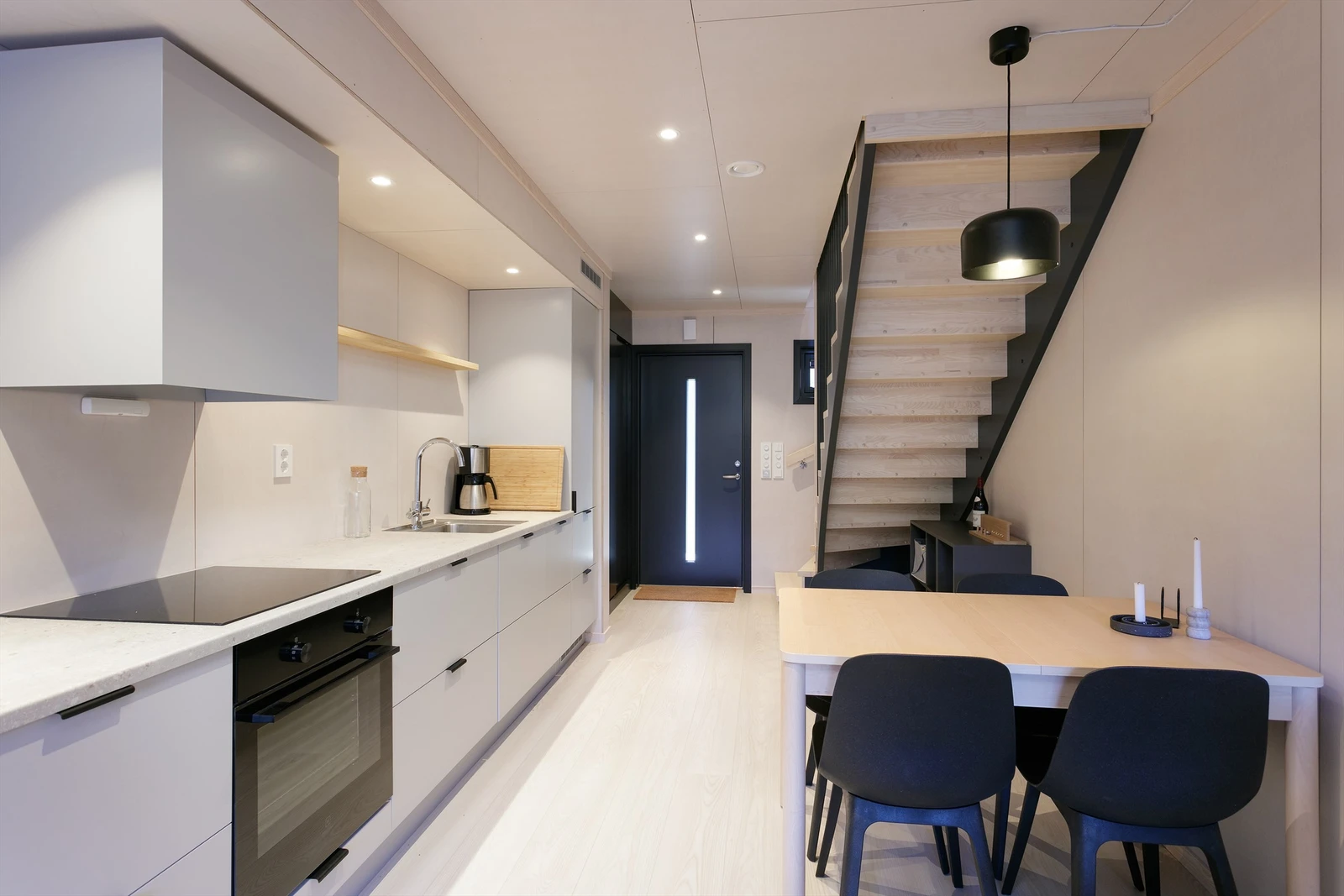 Det er tilrettelagt for spisebord i tilknytning til kjøkken Galleribilde