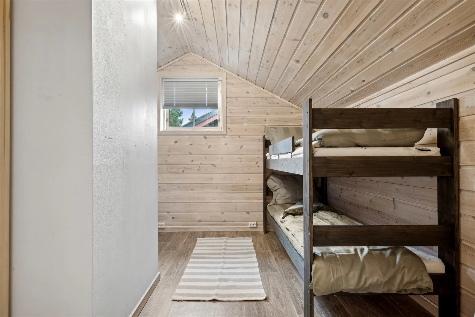 Soverom på loft. Galleribilde