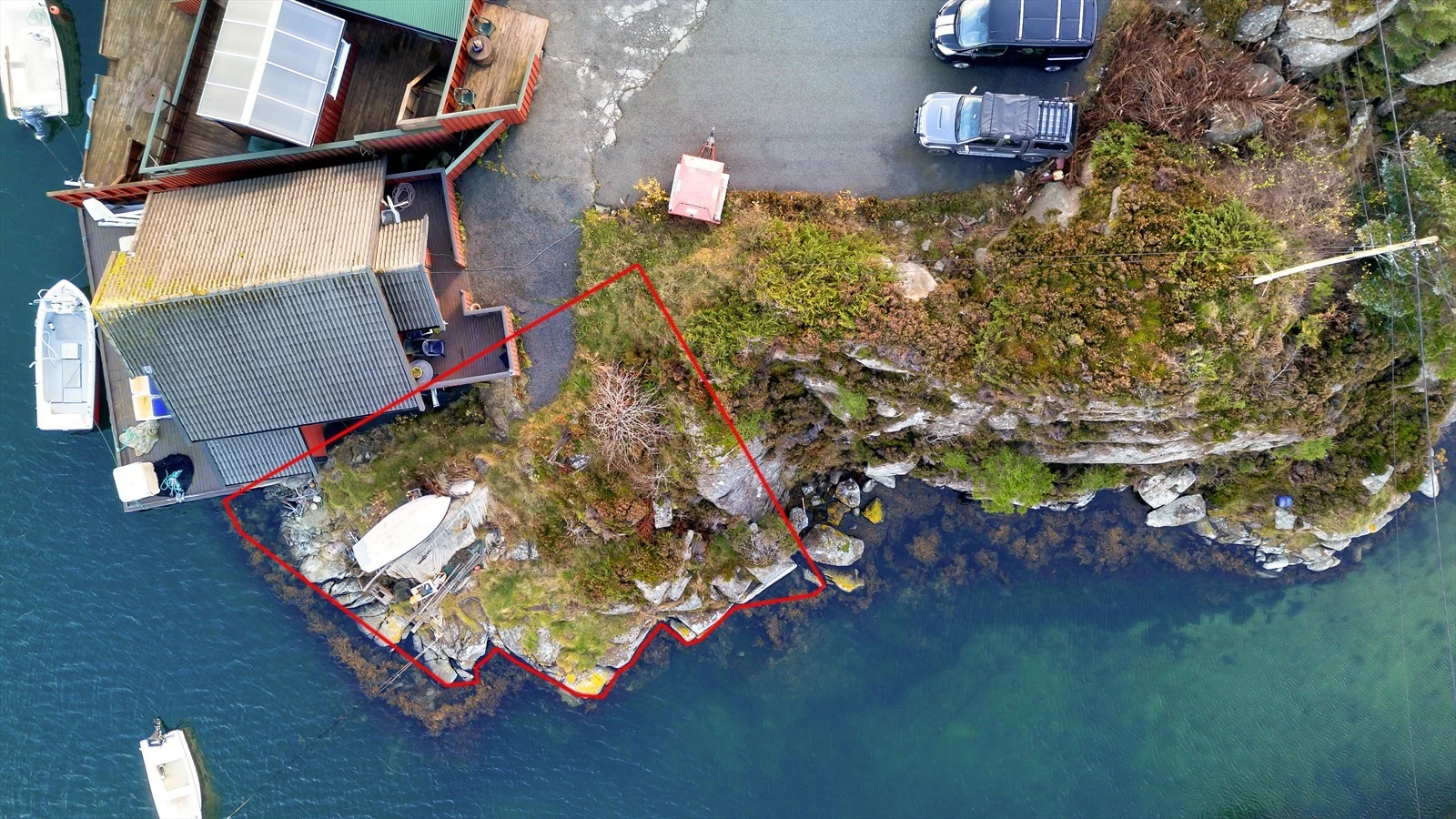 Tomten er regulert til bolig som gir en mange muligheter. Gode solforhold og nydelig utsikt. Galleribilde