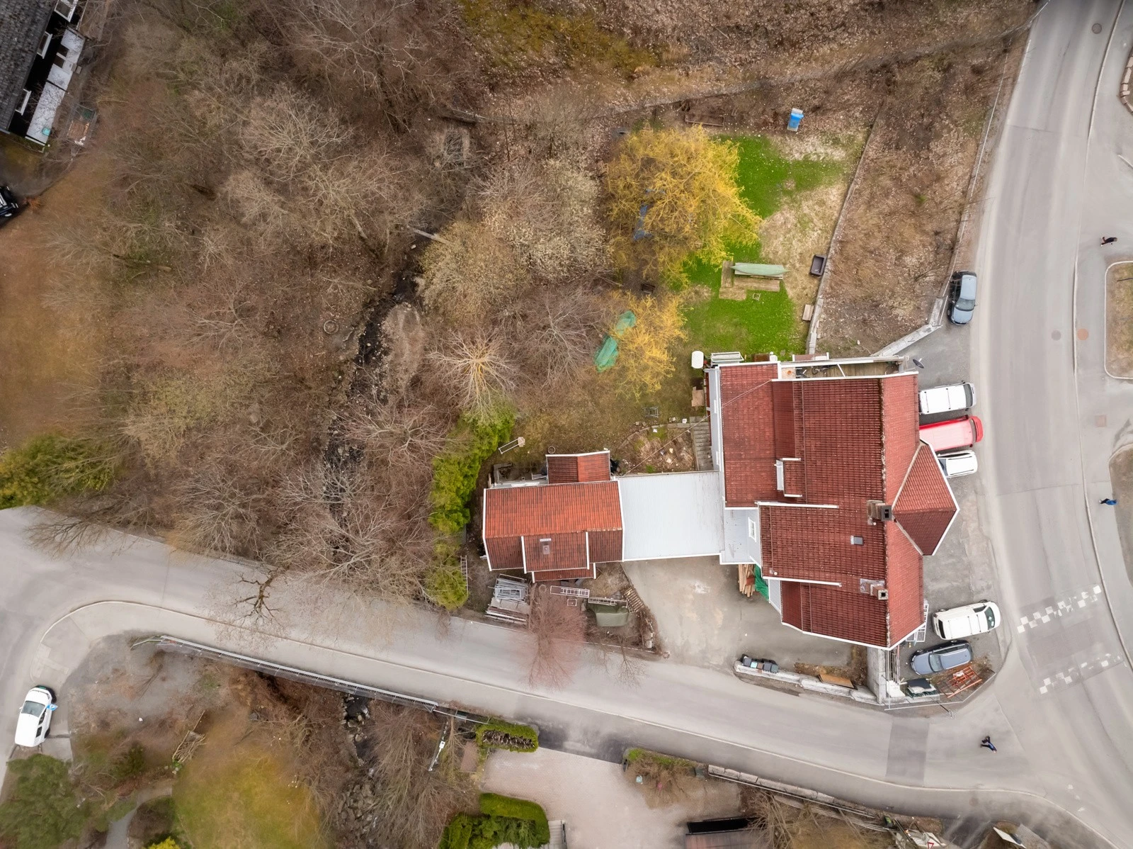 Anneks i bakkant skal rives i forbindelse med kommede prosjekt. Galleribilde