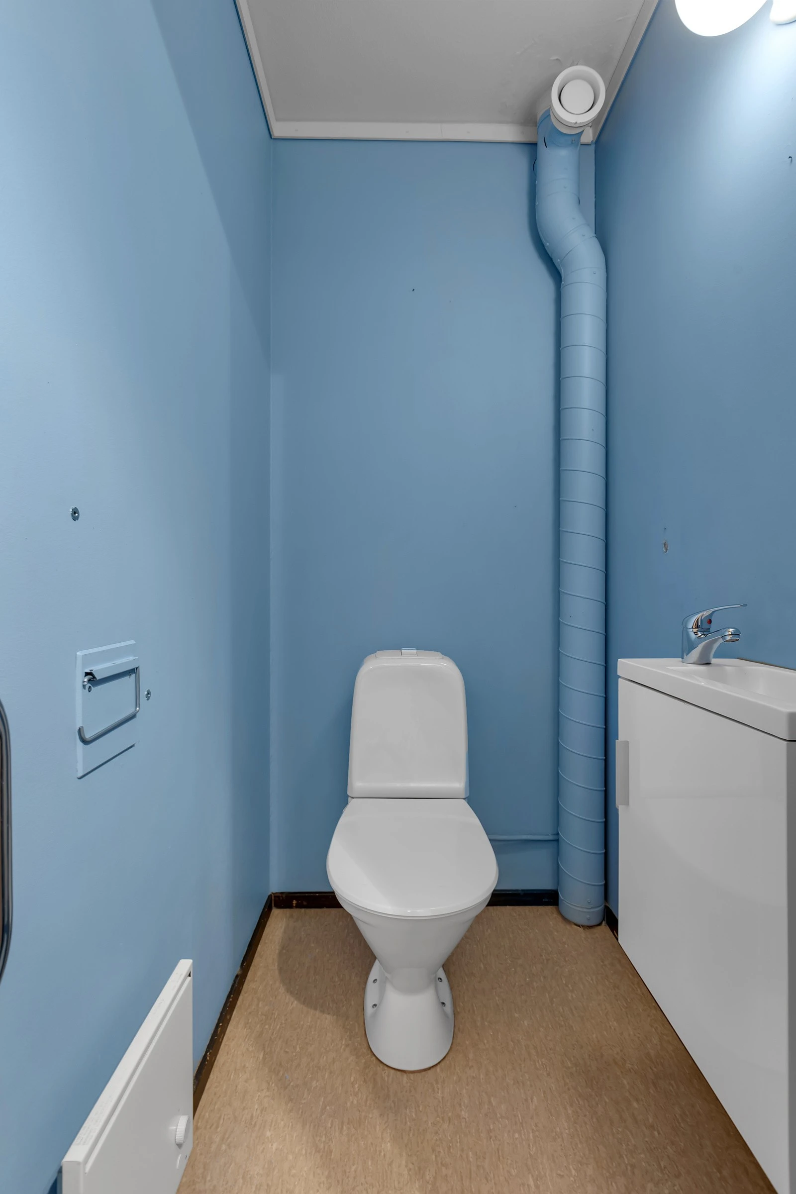 WC er med inngang fra gangen og i tilknytning badet Galleribilde