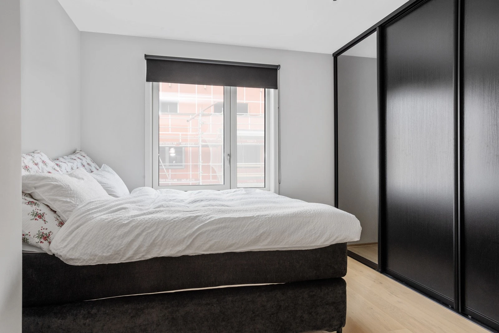 Leiligheten inneholder to gode soverom Galleribilde