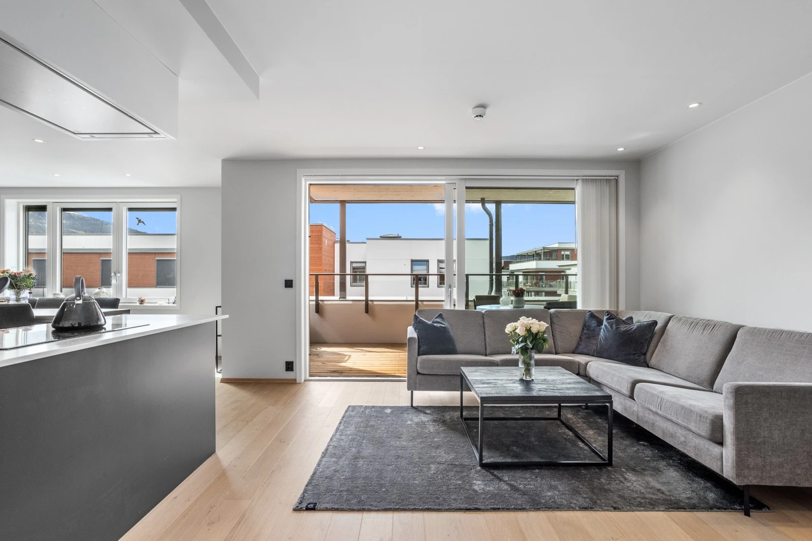 Leiligheten ble oppført i slutten av 2021 og er betydelig påkostet med oppgraderinger og tilvalg utover standard leveranse Galleribilde