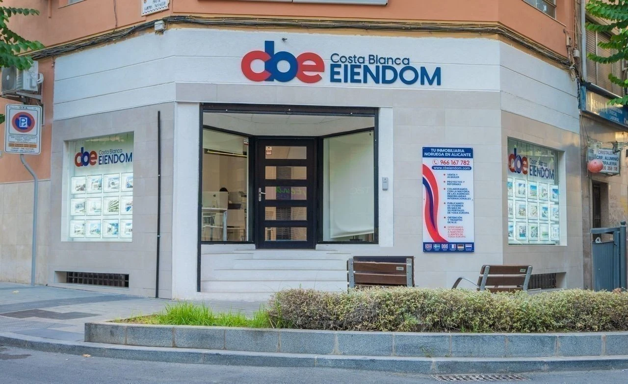 Vårt kontor i Alicante sentrum - ring oss eller drop-in for et møte. Galleribilde