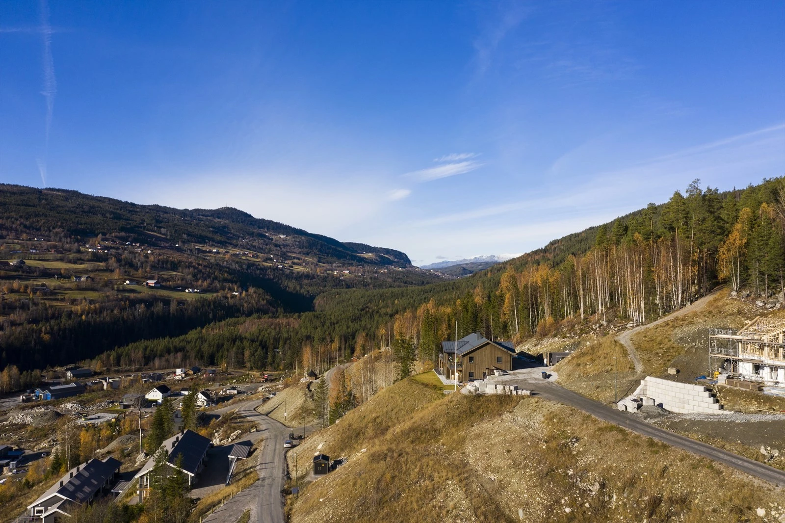 Nydelig utsikt innover mot Hemsedalsfjella. Galleribilde