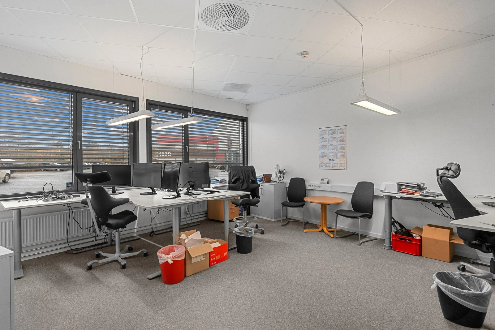 Lokalene har flere kontorlandskap og noen "prosjektrom". Galleribilde