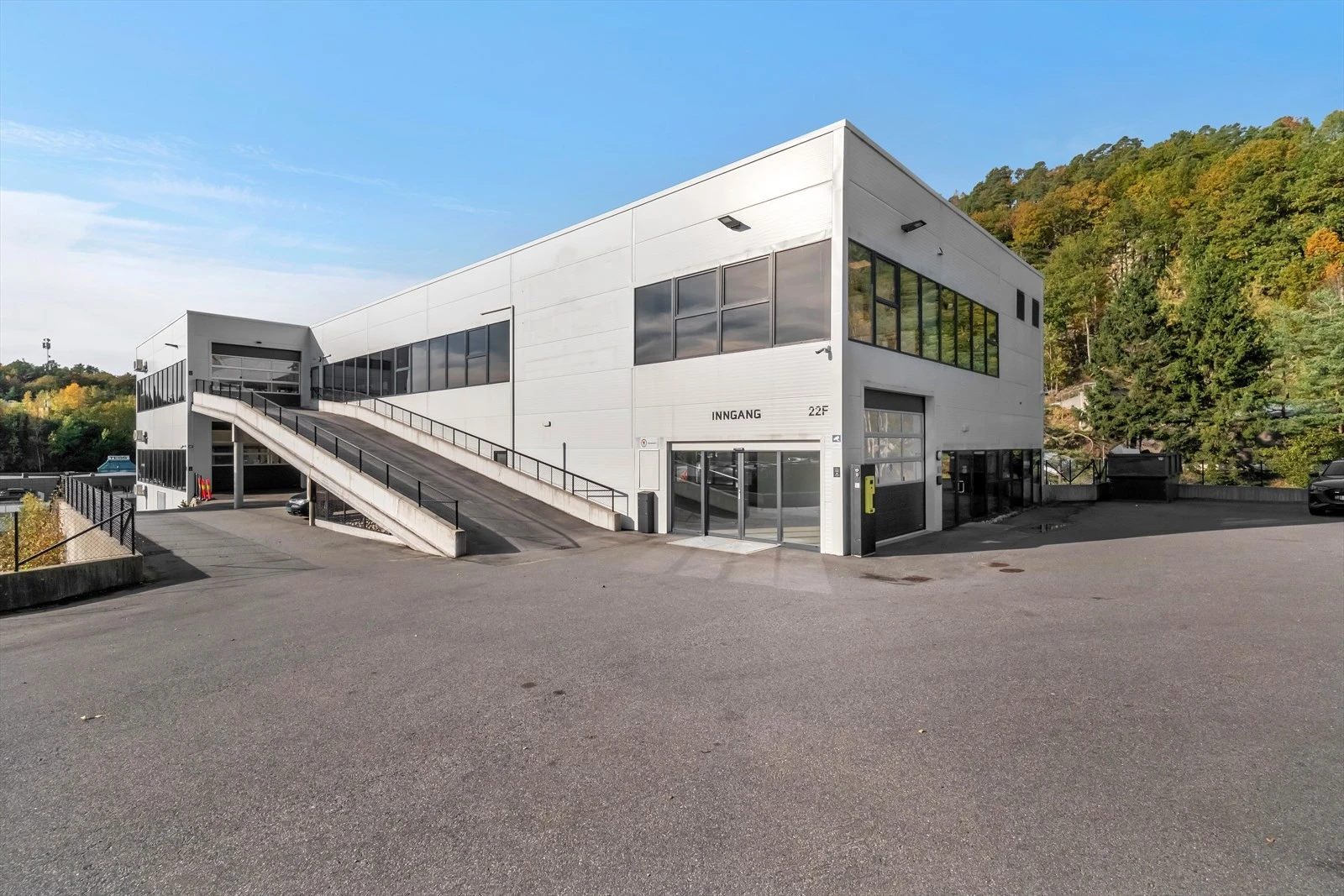 Port med innkjøring til hver etasje Galleribilde