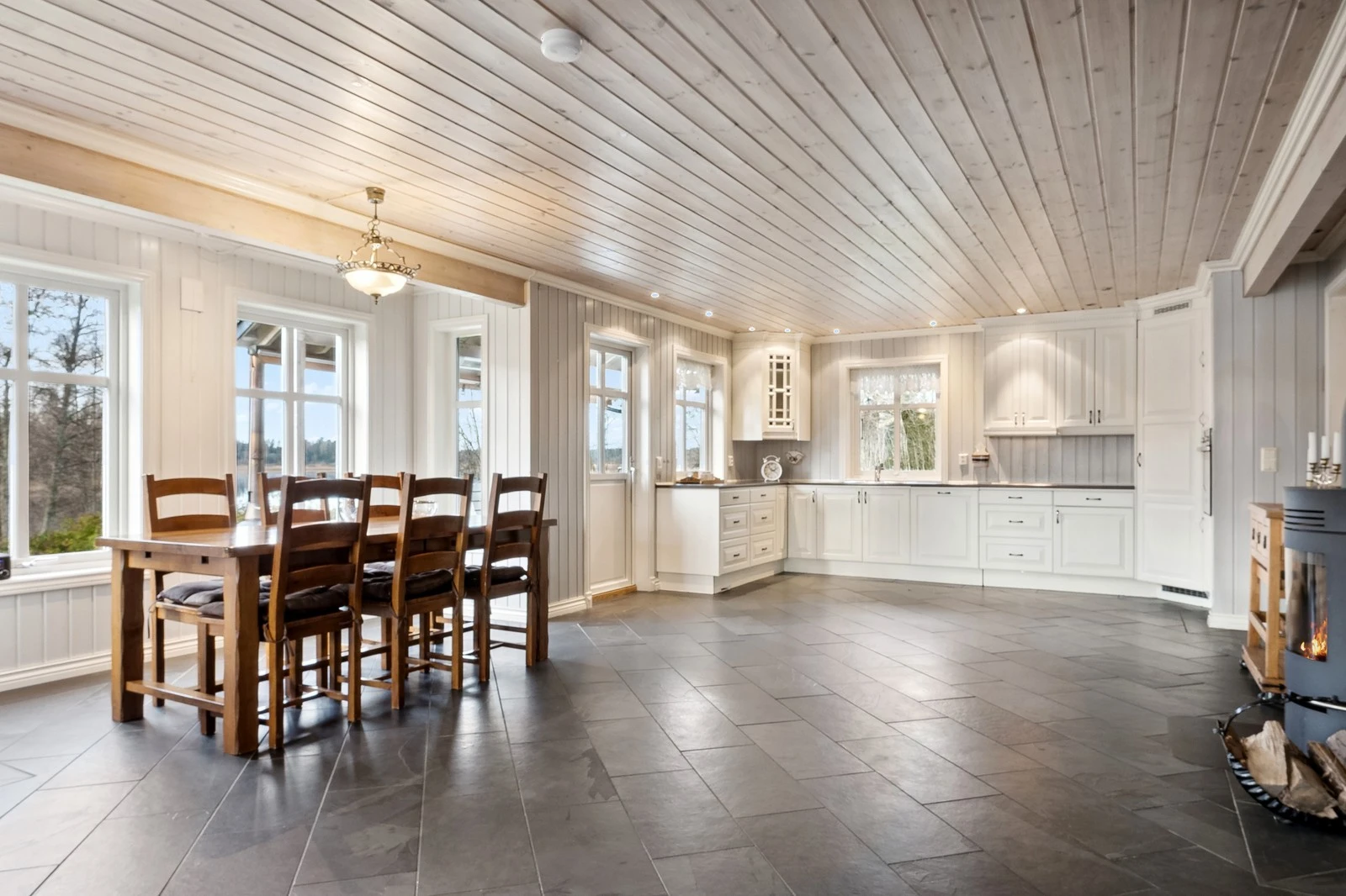 Kjøkken med peis Galleribilde