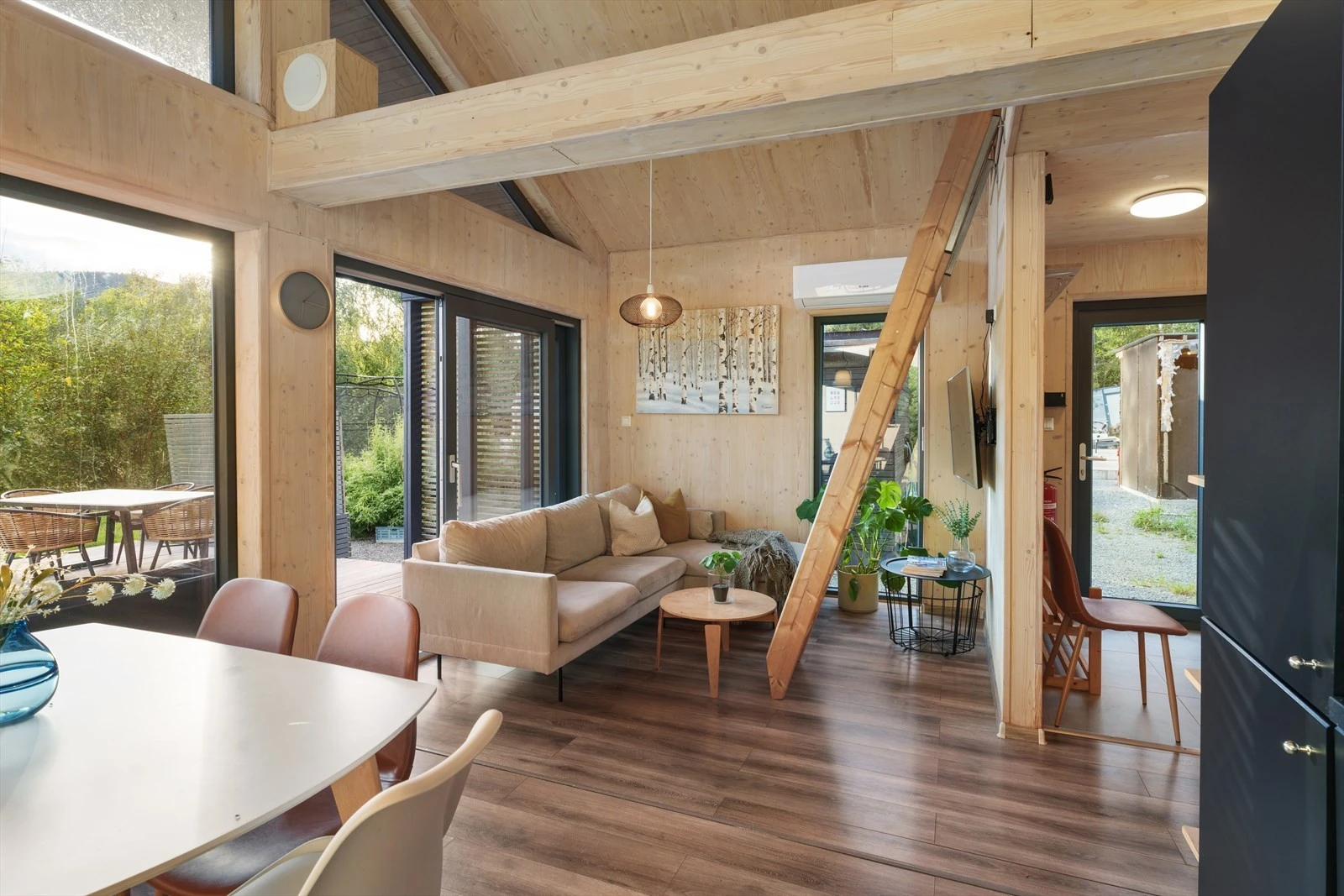 Innvendige gulv er belagt med laminat. Galleribilde