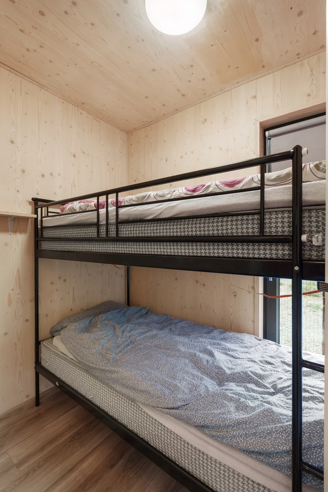 Et av rommene er regulert som disponibelt rom (bod). Galleribilde