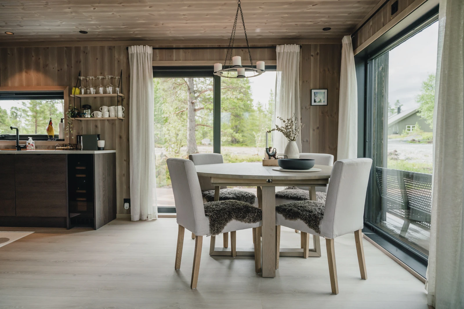 Interiørbilder fra prosjektert hyttemodell (kundetilpasset) Galleribilde