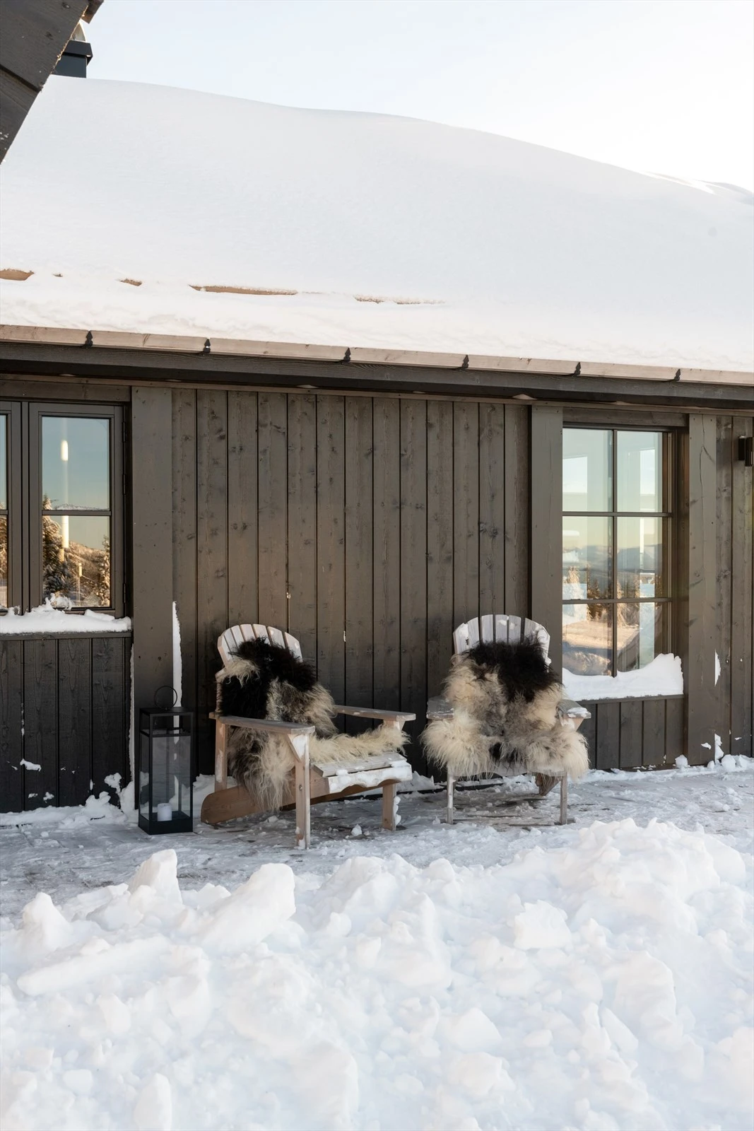 Terrassen gir fine møbleringsmuligheter for utemøbler hvor det kan etableres flere soner. Galleribilde