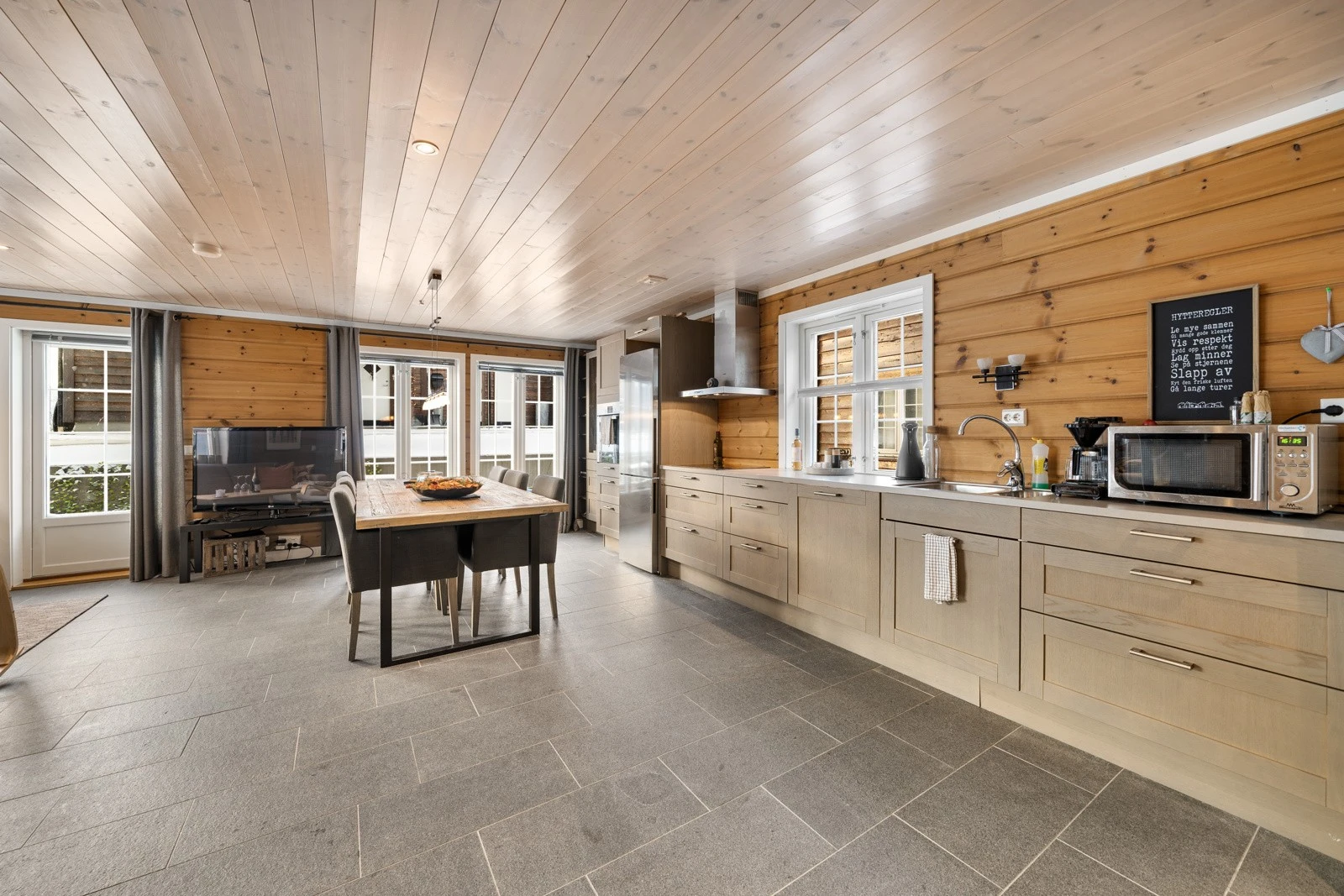 284281_DSC07121 Galleribilde