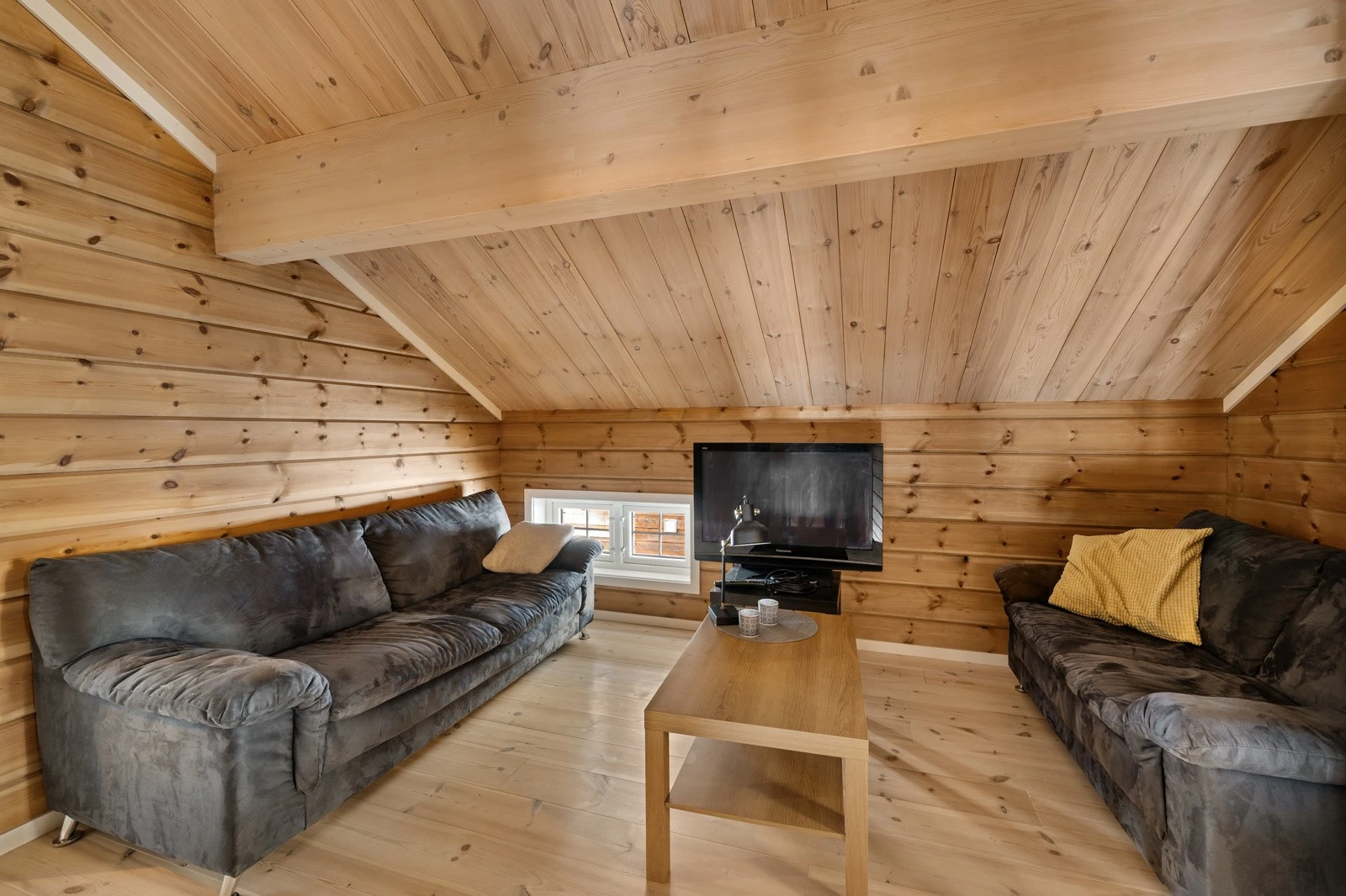 284281_DSC07201 Galleribilde