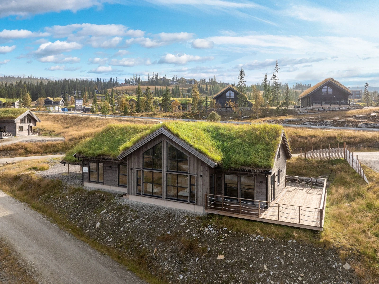 PrivatMegleren Lillehammer v/ Stig Svartor har gleden av å presentere denne flotte hytta i Myrsetervegen 102 på Kvitfjell. Galleribilde